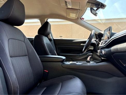 Certified 2024 Nissan Altima 2.5 SV FWD image 22