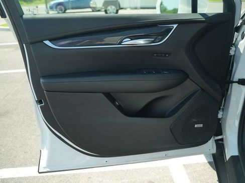 Used 2020 Cadillac XT5 Premium Luxury AWD/4WD image 14