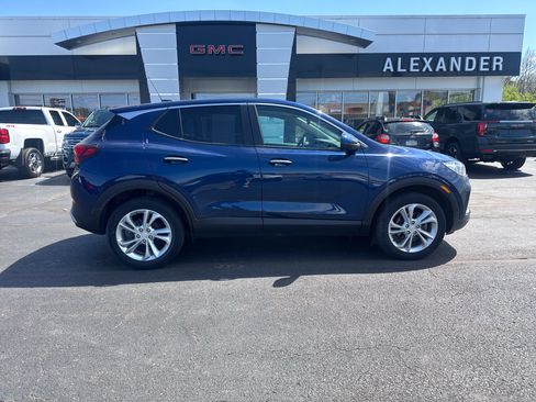 Used 2023 Buick Encore GX Preferred w/ Cold Weather Comfort Package AWD/4WD image 2