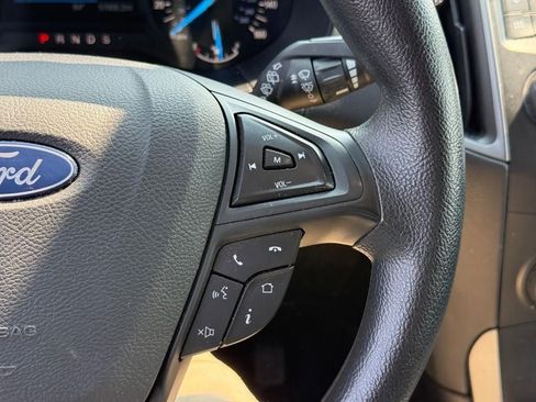 Used 2019 Ford Edge SE FWD image 20