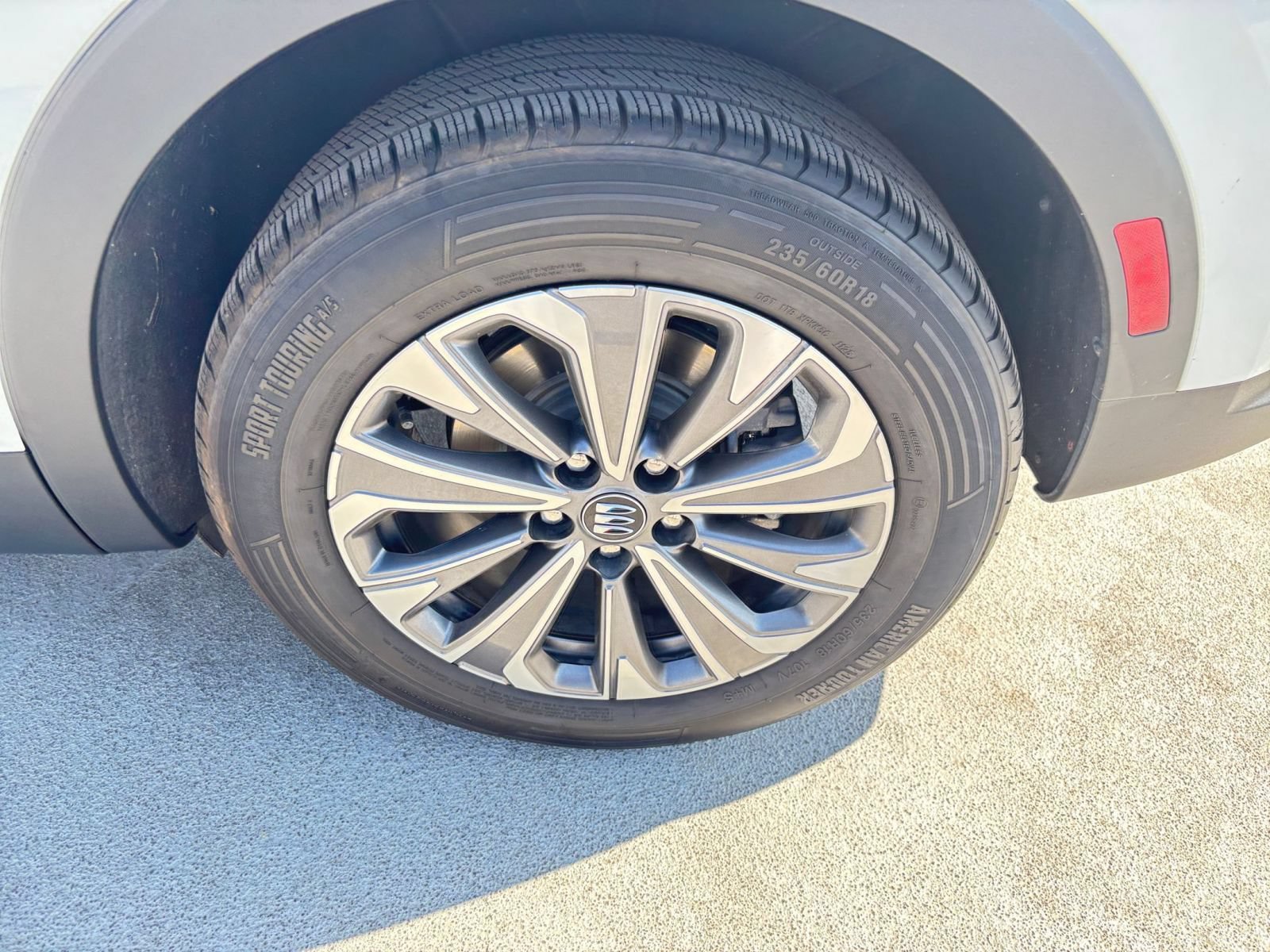 Used 2024 Buick Envision Preferred AWD/4WD image 28