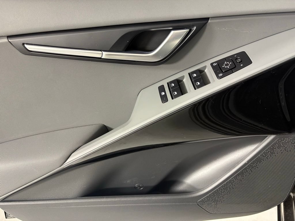 New 2026 Kia Niro EX FWD image 19
