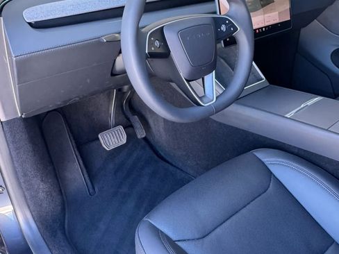 Used 2026 Tesla Model Y 2WD image 12