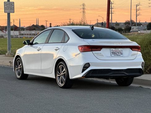 Used 2022 Kia Forte LXS image 6