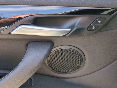 Used 2020 BMW X1 xDrive28i image 9