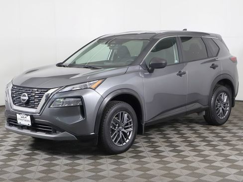 Used 2023 Nissan Rogue S AWD/4WD image 5