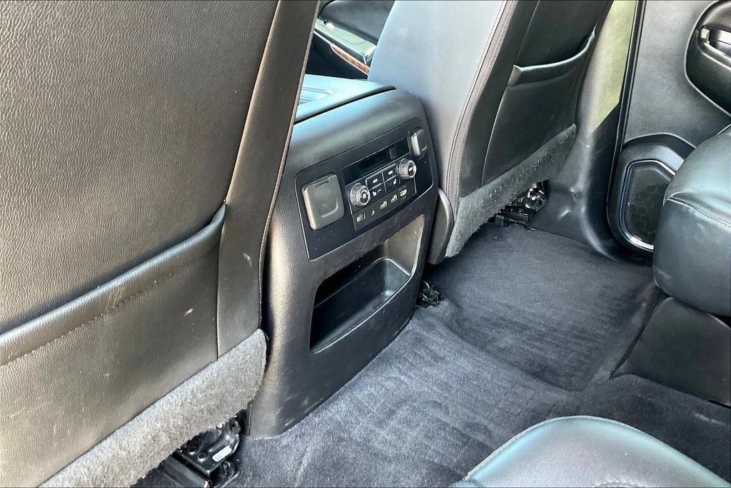 Used 2019 Chevrolet Tahoe Premier AWD/4WD image 22