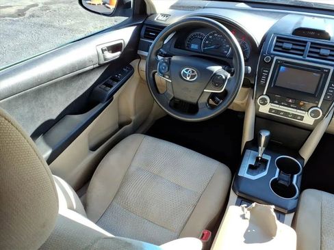 Used 2012 Toyota Camry LE image 17