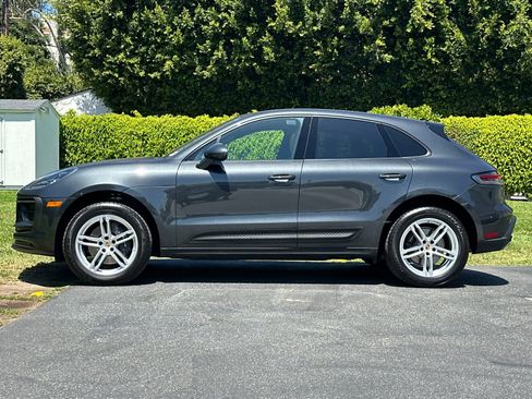 Certified 2025 Porsche Macan image 2