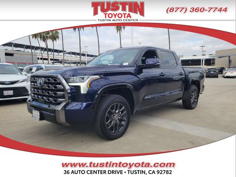 Used 2022 Toyota Tundra Platinum image 1