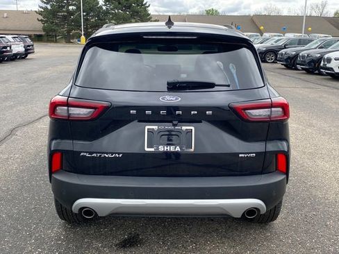 Used 2023 Ford Escape Platinum AWD/4WD image 4