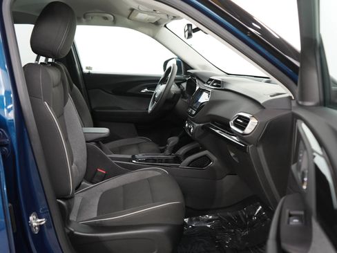 Used 2021 Chevrolet TrailBlazer LT w/ Convenience Package AWD/4WD image 11