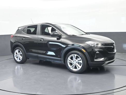 Used 2023 Buick Encore GX Preferred w/ Cold Weather Comfort Package FWD image 8