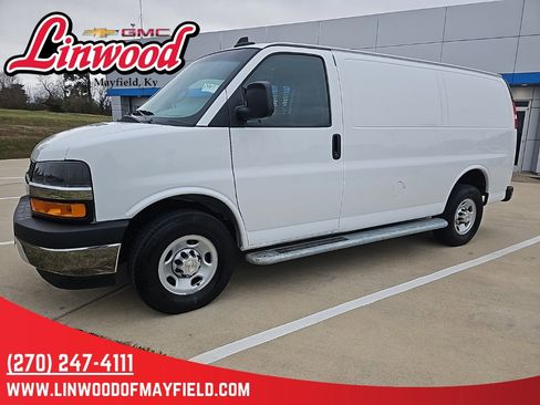 Used 2024 Chevrolet Express 2500 w/ Driver Convenience Package image 5