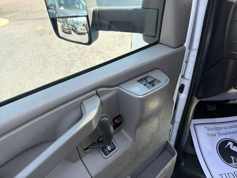 Used 2021 Chevrolet Express 3500 w/ Power Convenience Package RWD image 13