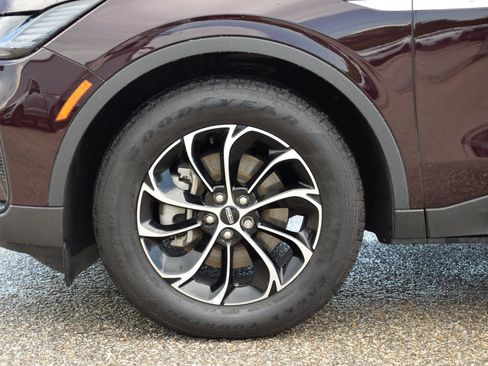 Used 2025 Lincoln Nautilus Premier w/ Equipment Group 102A AWD/4WD image 27