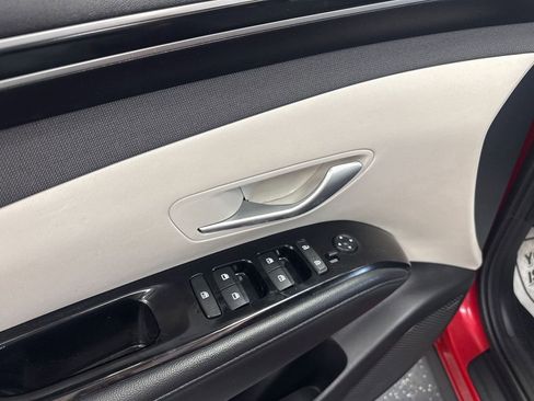 Used 2022 Hyundai Tucson SEL w/ Convenience + Premium Package FWD image 10