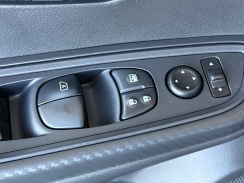 Certified 2025 Nissan Versa SV w/ Trunk Package FWD image 14