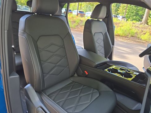 New 2026 Volkswagen Atlas Cross Sport SE image 10