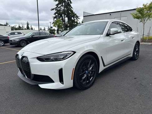 Used 2023 BMW i4 eDrive40 w/ Premium Package RWD image 3
