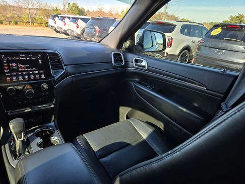 Used 2021 Jeep Grand Cherokee Limited w/ Luxury Group II image 11