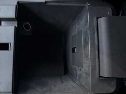 Certified 2021 Ford Explorer XLT w/ Equipment Group 202A image 39