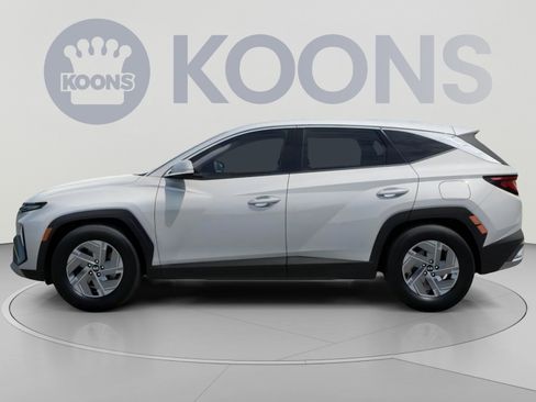 New 2026 Hyundai Tucson Blue SE FWD image 4