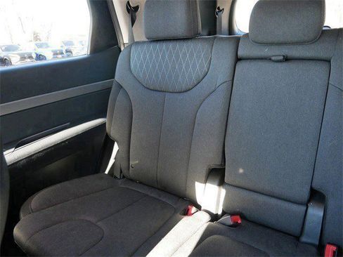 Used 2022 Hyundai Palisade SE image 13