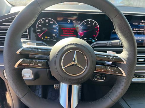 New 2026 Mercedes-Benz GLS 450 4MATIC image 16