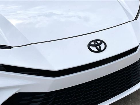 Used 2026 Toyota Camry SE w/ Convenience Package image 29