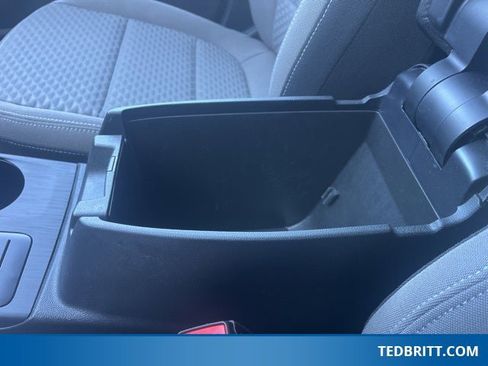 Certified 2021 Ford Escape SE w/ SE Sport Appearance Package image 37