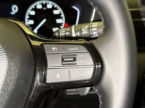 Used 2025 Honda Pilot EX-L image 31
