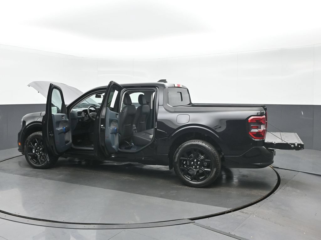 Used 2025 Ford Maverick Lobo AWD/4WD image 41