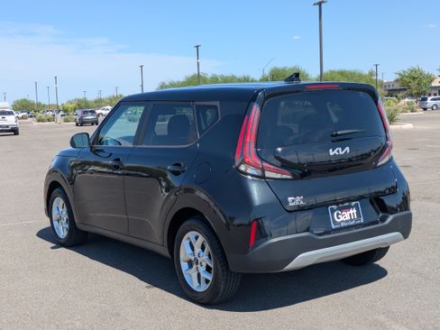 Certified 2024 Kia Soul LX w/ Option Group 015 FWD image 3