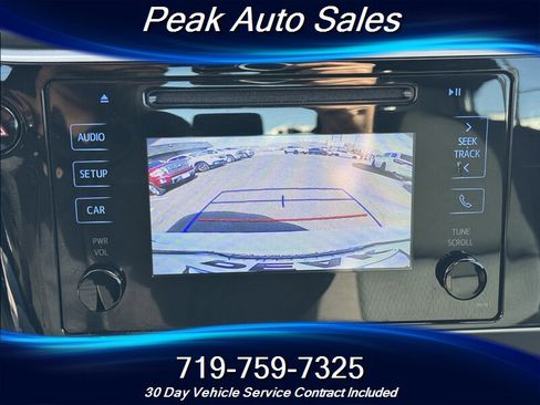 Used 2018 Toyota Corolla LE image 19