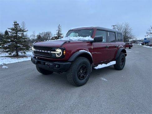 New 2025 Ford Bronco Badlands w/ Sasquatch Package image 2