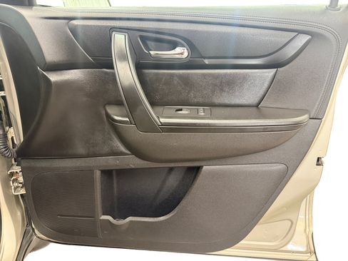 Used 2017 Chevrolet Traverse LT w/ Style and Technology Package AWD/4WD image 24