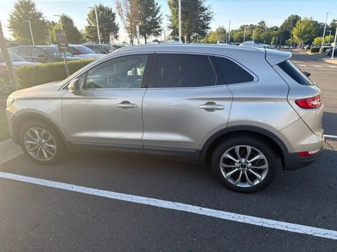 Used 2017 Lincoln MKC Select w/ Select Plus Package AWD/4WD image 8