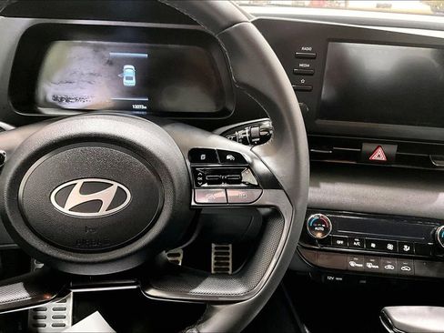 Used 2026 Hyundai Elantra Sport FWD image 17