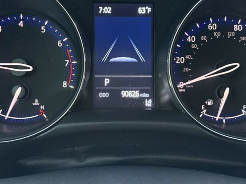 Used 2021 Toyota C-HR XLE FWD image 13