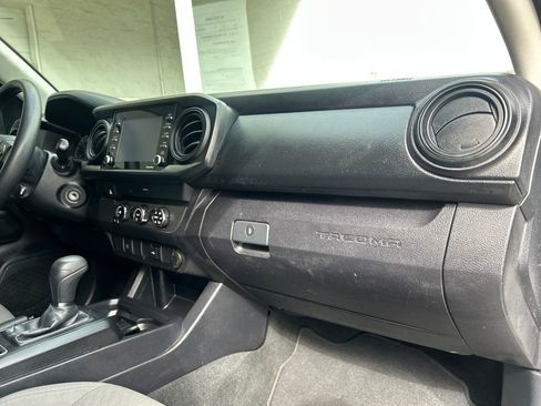Used 2020 Toyota Tacoma SR w/ SR Convenience Package image 15
