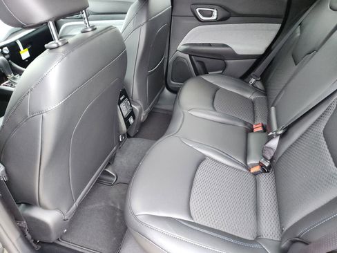 New 2026 Jeep Compass Latitude AWD/4WD image 23
