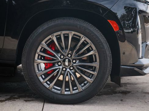 Used 2023 Cadillac Escalade ESV V w/ Heavy-Duty Trailer Package image 13