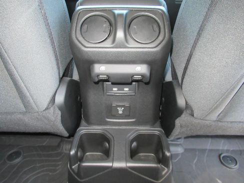 Used 2024 Jeep Wrangler Unlimited Sahara w/ Safety Group AWD/4WD image 33
