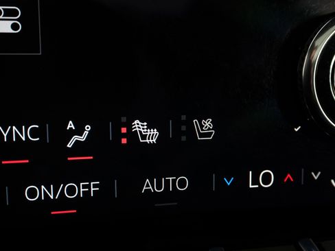 Used 2026 GMC Yukon XL AT4 Ultimate image 26