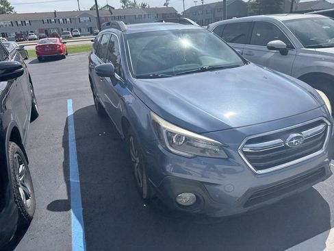 Used 2018 Subaru Outback 3.6R Limited AWD/4WD image 13