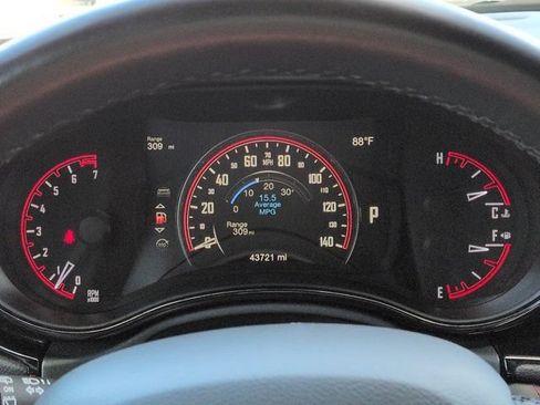 Used 2025 Dodge Durango GT AWD/4WD image 26