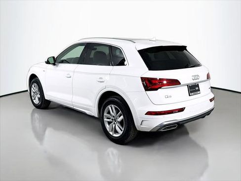 Certified 2023 Audi Q5 2.0T Premium w/ Convenience Package AWD/4WD image 3