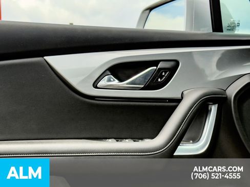 Used 2020 Chevrolet Blazer LT FWD image 9