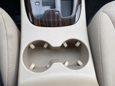 Used 2011 Hyundai Santa Fe GLS image 14